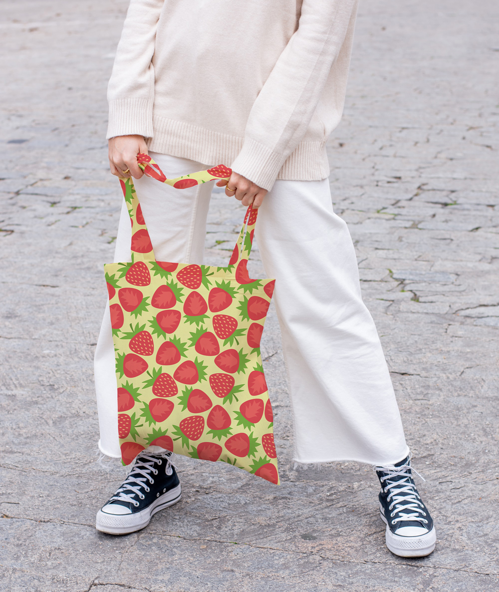 strawberry_tote